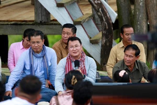 农业部长深入木薯园吁农民改变生产方式