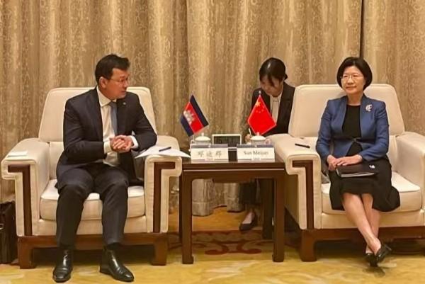 中方同意加快8种柬农产品输华审批