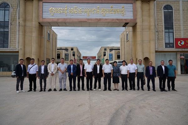 广西壮族自治区人大常委会代表团到访柬埔寨广西总商会