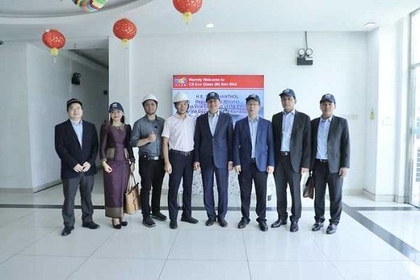 旗滨集团计划赴柬埔寨投资