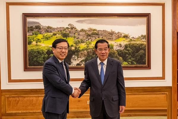 王文天大使向洪森亲王辞行