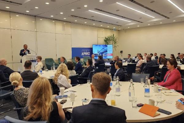 英国：柬埔寨摆脱最不发达国家身份后仍享关税优惠