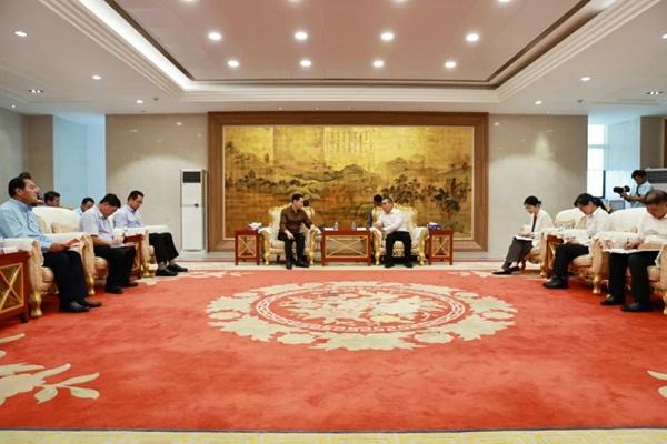 柬埔寨矿能部长高洛达那到西港经济特区现场办公