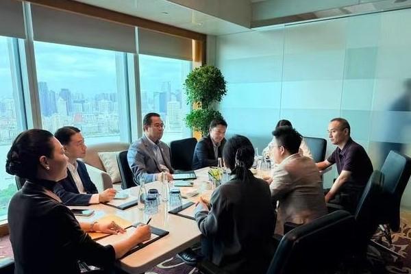 西港省长邀中企投新能源项目