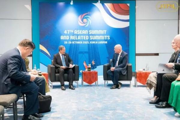 柬新总理会谈共促区域稳定