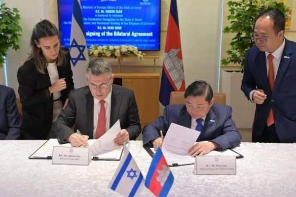 柬以签署劳务合作开启新篇章