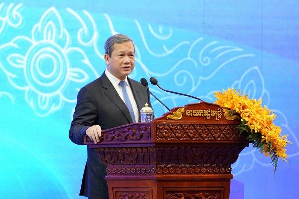 东盟商业峰会在金边开幕