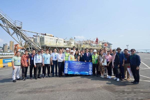 中资企业考察团实地考察经济特区与深水港