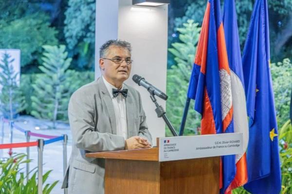 柬埔寨11月主办法语国家组织峰会 法国总统将访柬