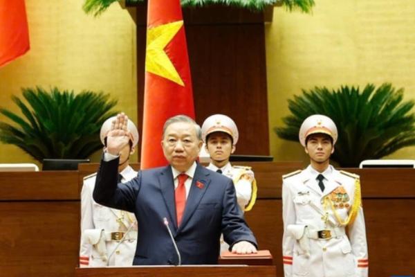 洪森亲王致贺信 祝贺苏林当选越南国家主席