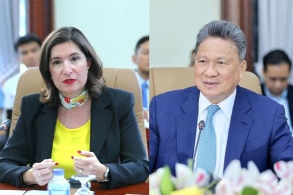 孙展拓主持物流绩效指数研讨会优化跨境通关体系