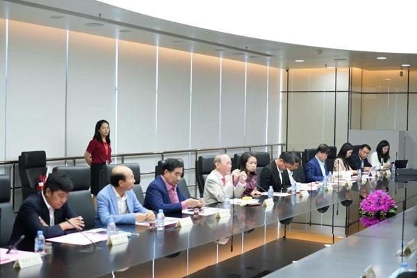 湖南省商务考察团拜访柬华理事总会
