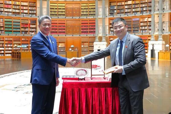 代表团参访华为东莞基地深化数字科技与人才培养领域合作